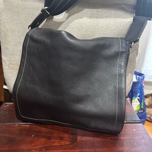 Levenger Bomber Jacket Expandable Laptop Messenger Bag – Like-New, Discontinued